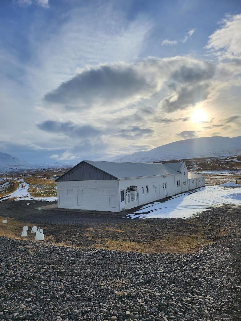 Fjos Guesthouse Varmahlid  Exterior foto